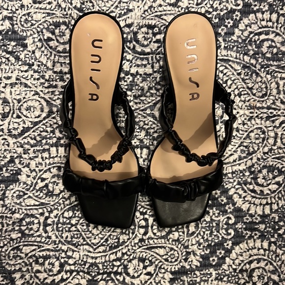 Womens black heeled sandals - Picture 2 of 3